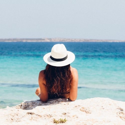 PROTEGGI I TUOI CAPELLI DAL SOLE